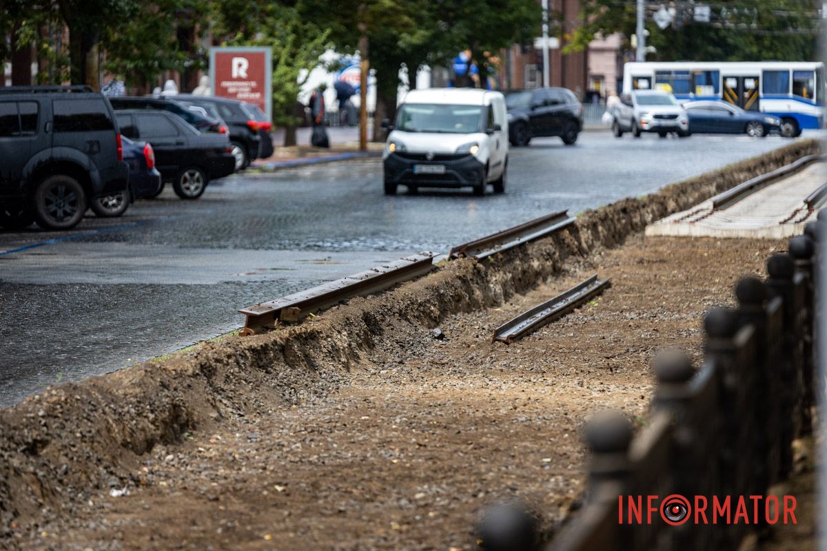 Там мають прокласти понад 500 метрів нової колії в обох напрямках «Готуються до нових трамваїв за майже 8,5 мільйонів євро»: у Дніпрі оновлюють колії на проспекті Яворницького 11