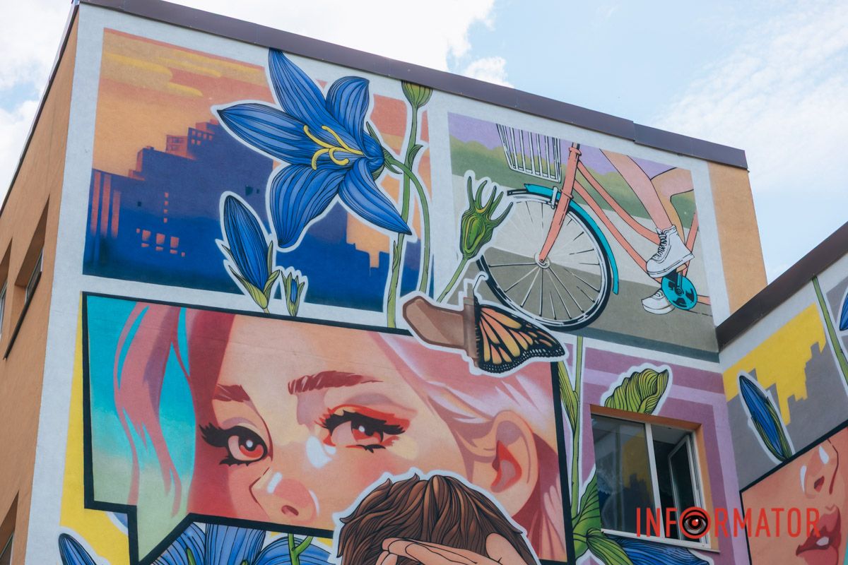 У Дніпрі на стінах ліцею №97 з’явився мурал у вигляді коміксу 15