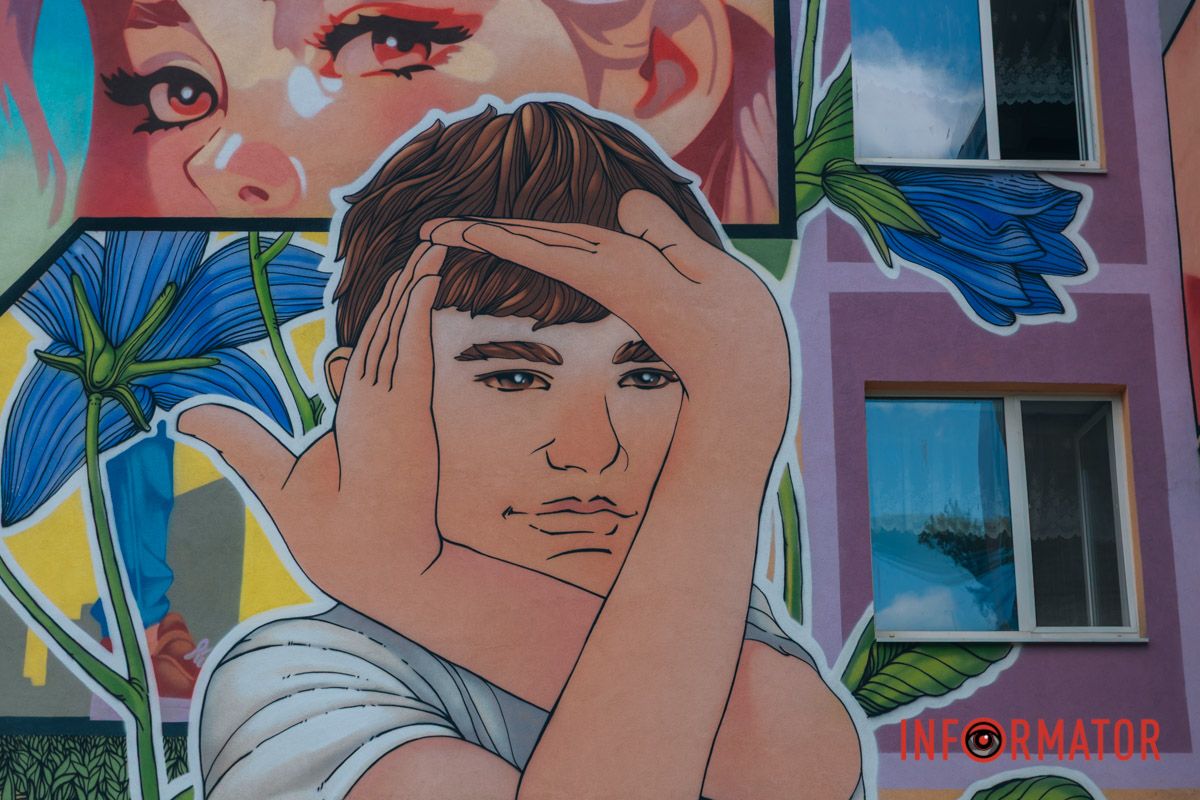 У Дніпрі на стінах ліцею №97 з’явився мурал у вигляді коміксу 2