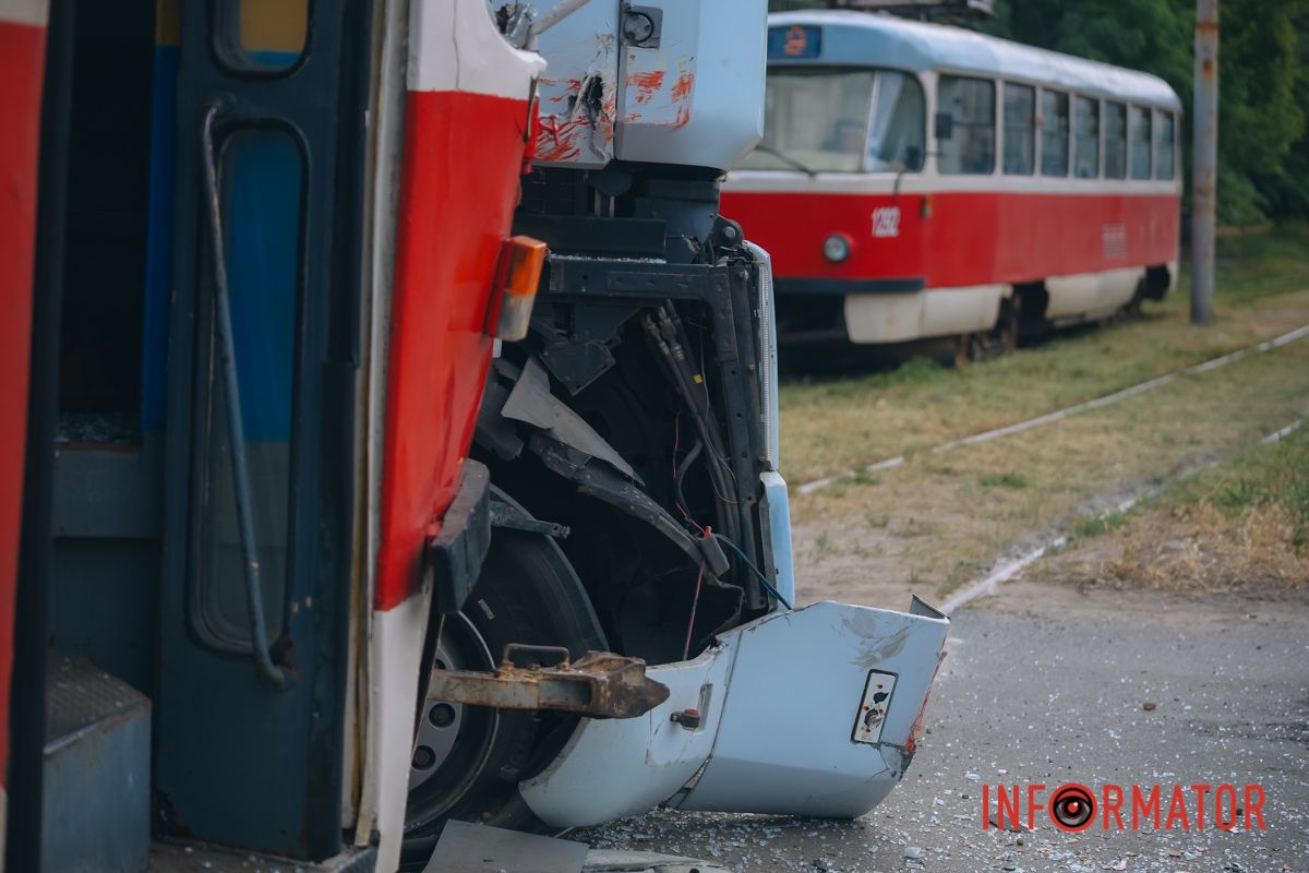 Рух організували до заводу "Дніпротяжбуммаш"