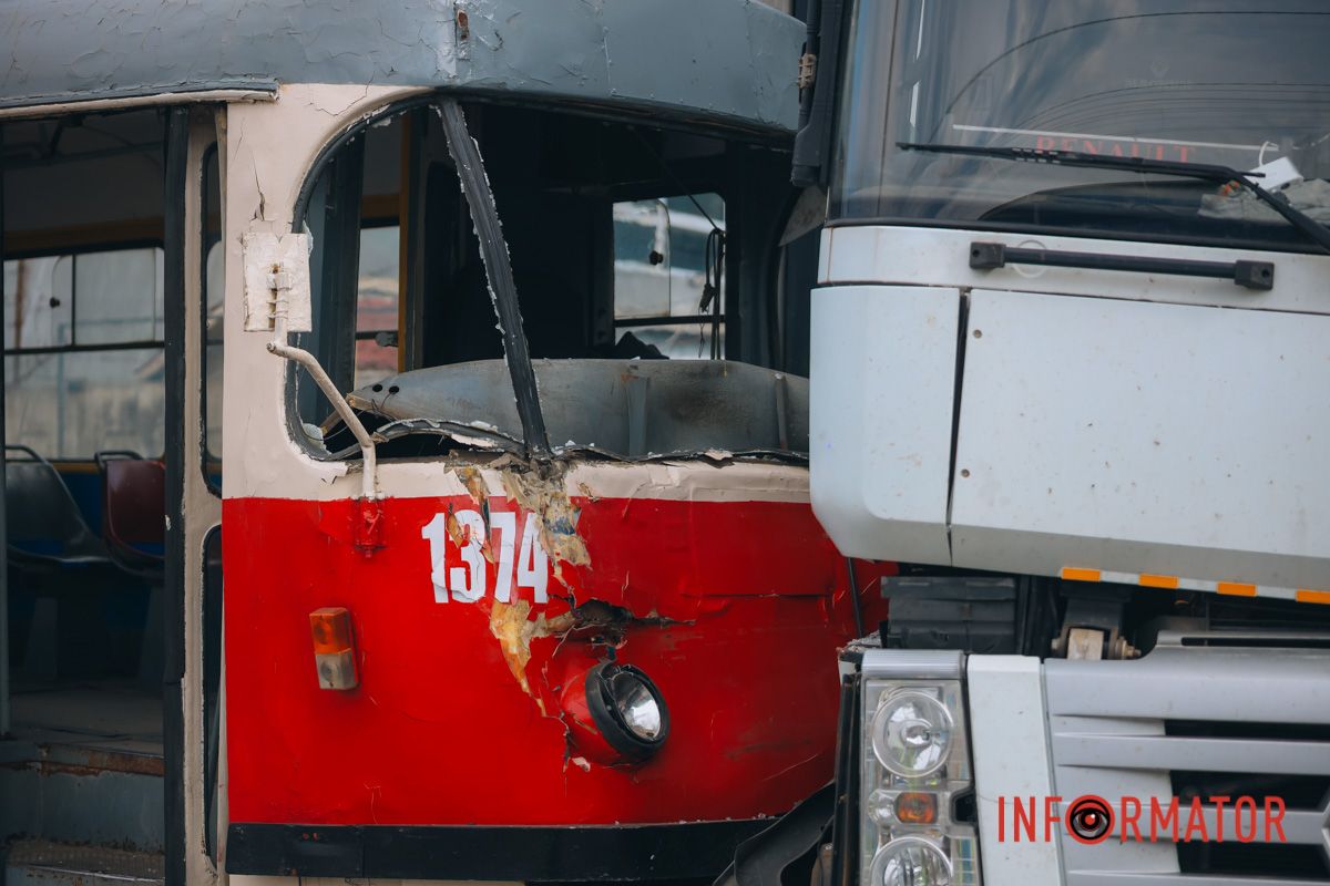 Дотримуйтесь ПДР