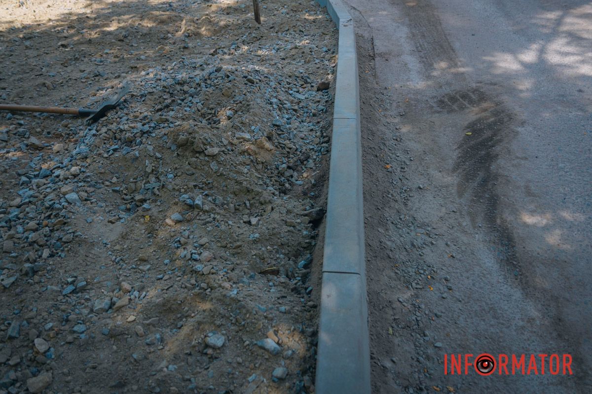 У Дніпрі на Мусліма Магомаєва під час ремонту під асфальтом знайшли історичну бруківку 5