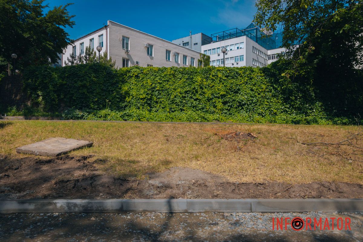 У Дніпрі на Мусліма Магомаєва під час ремонту під асфальтом знайшли історичну бруківку 8