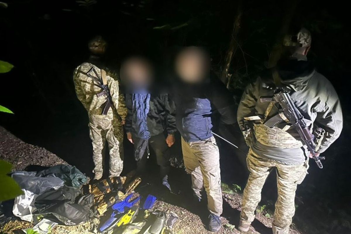 Чоловіків затримали Чоловіків затримали