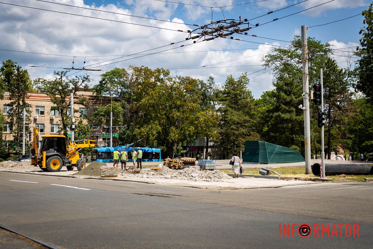 У середу, 18 червня, у Дніпрі на перехресті проспектів Науки та Дмитра Яворницького працюють дорожники У середу, 18 червня, у Дніпрі на перехресті проспектів Науки та Дмитра Яворницького працюють дорожники