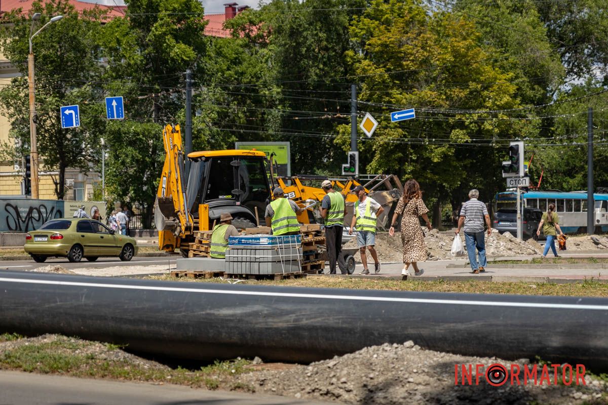Через це спостерігають ускладнення в русі пішоходів Через це спостерігають ускладнення в русі пішоходів
