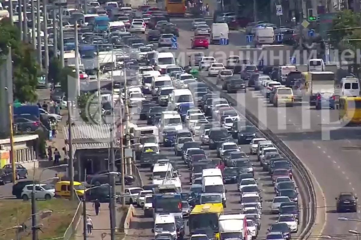 Затор на Слобожанському проспекті