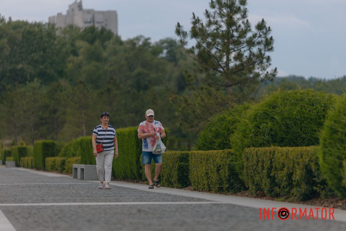 Яхт-клуб "Сечь" летом: уголок природы в сердце Днепра 90
