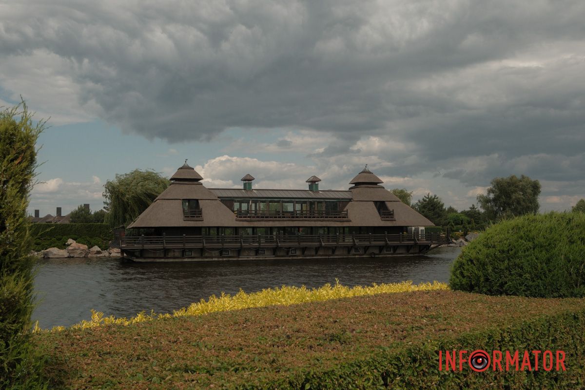 Яхт-клуб "Сечь" летом: уголок природы в сердце Днепра 111