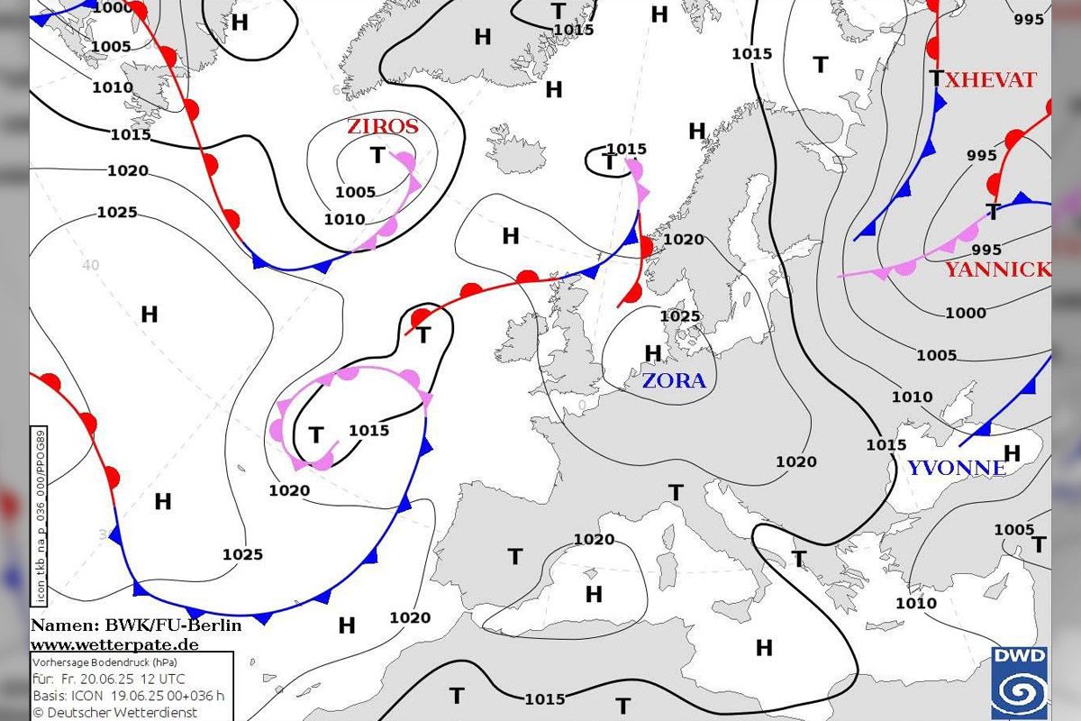 Украина сейчас находится между антициклоном на западе и циклоном на востоке.