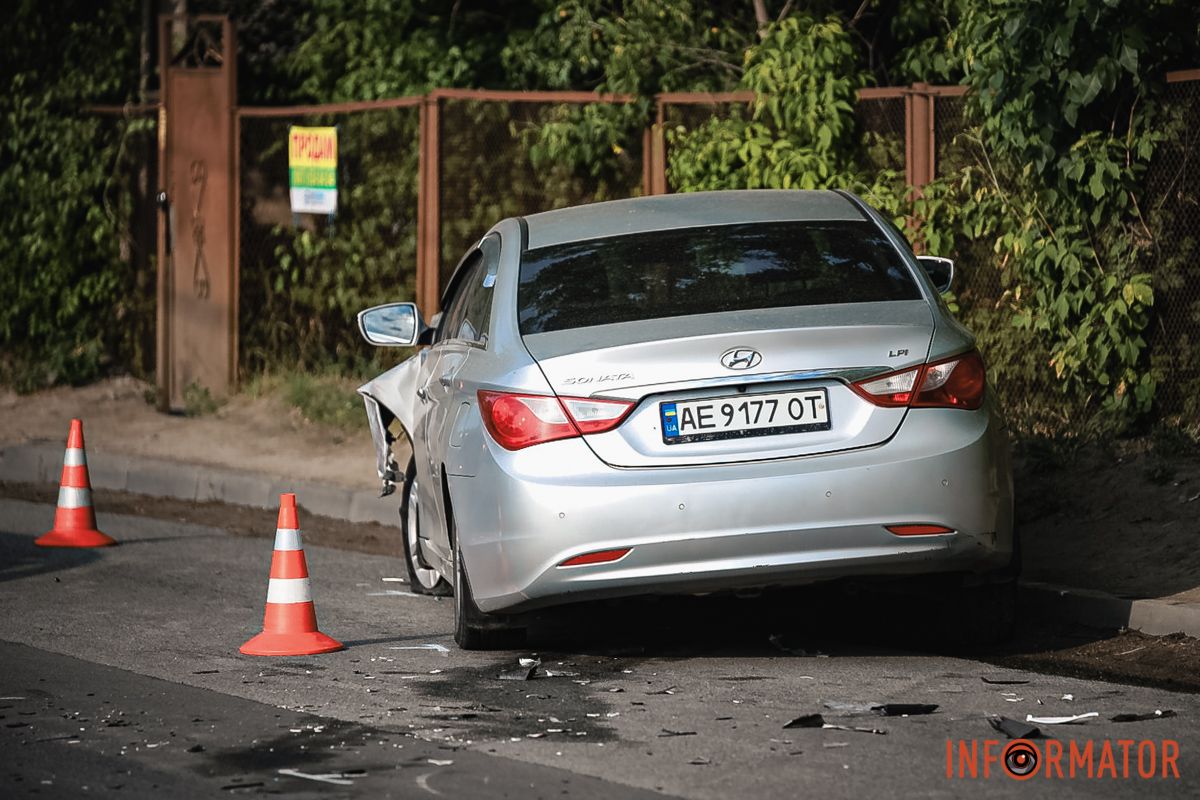 У четвер, 19 червня, у Дніпрі на вулиці Вітчизняній сталася масштабна ДТП У четвер, 19 червня, у Дніпрі на вулиці Вітчизняній сталася масштабна ДТП