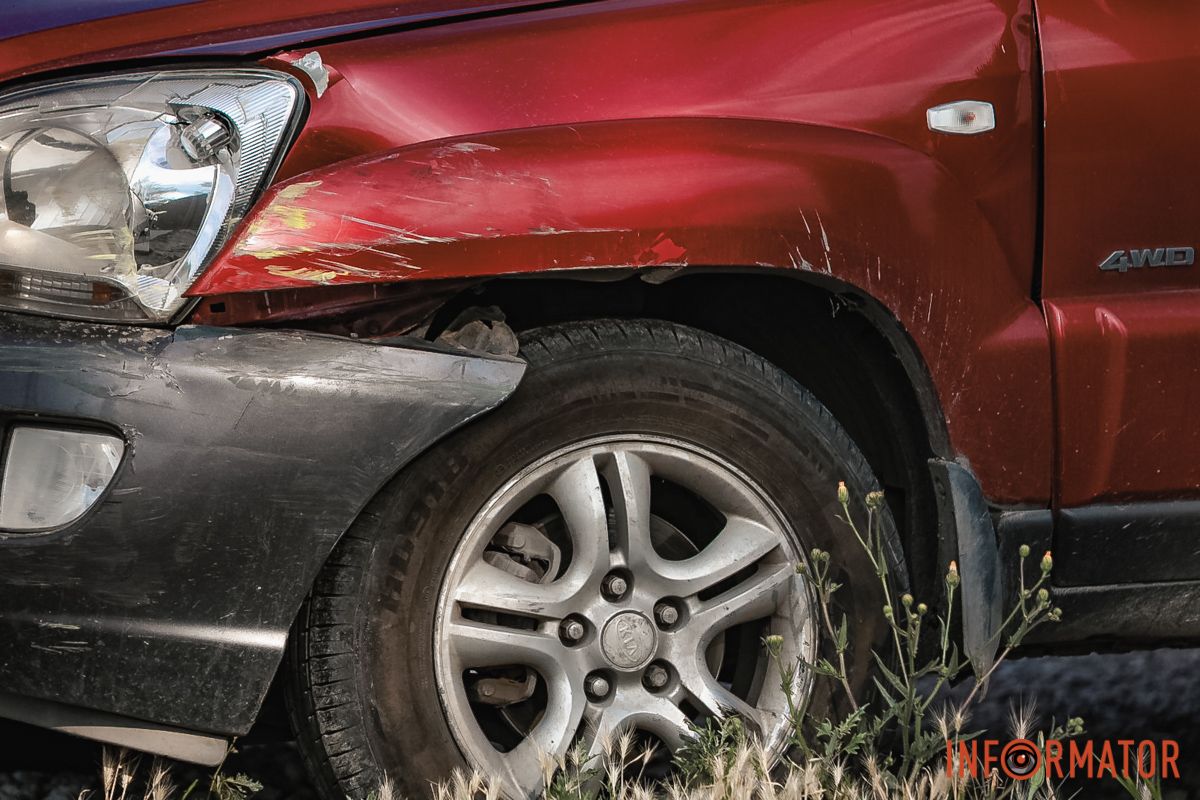 На місці працюють патрульні поліцейські На місці працюють патрульні поліцейські