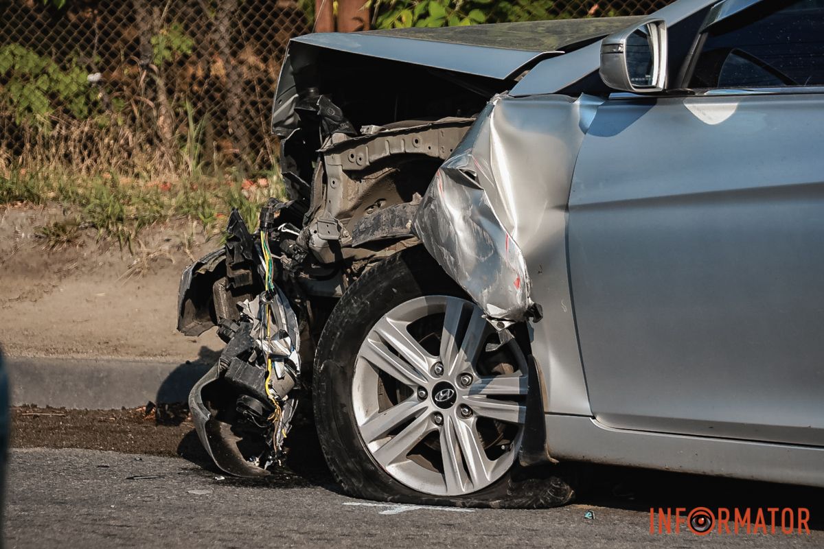 Більшість автівок-учасниць ДТП прибрали з дороги Більшість автівок-учасниць ДТП прибрали з дороги
