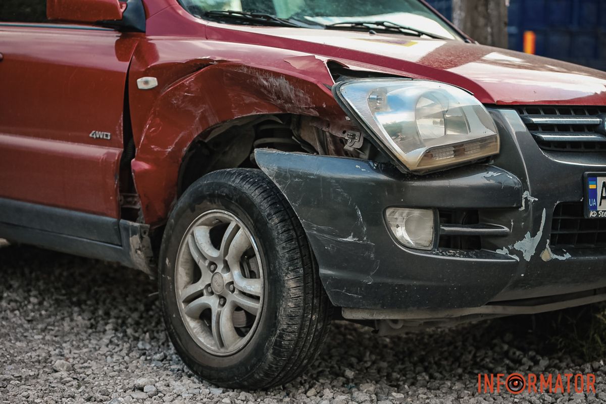 Усі учасники аварії отримали помітні пошкодження Усі учасники аварії отримали помітні пошкодження