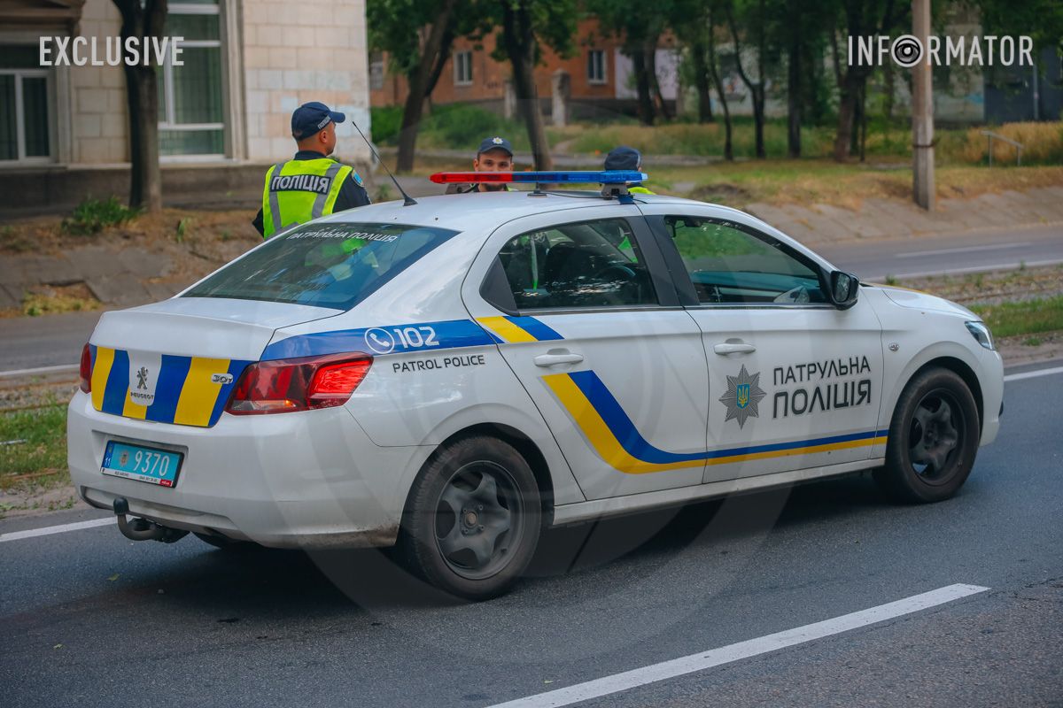 Сюди приїхали правоохоронці