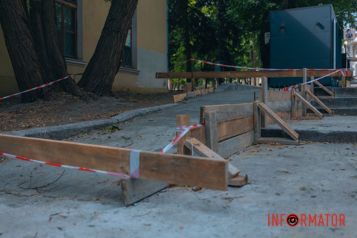 Это сделали для удобства людей с инвалидностью, пожилых людей и родителей с колясками