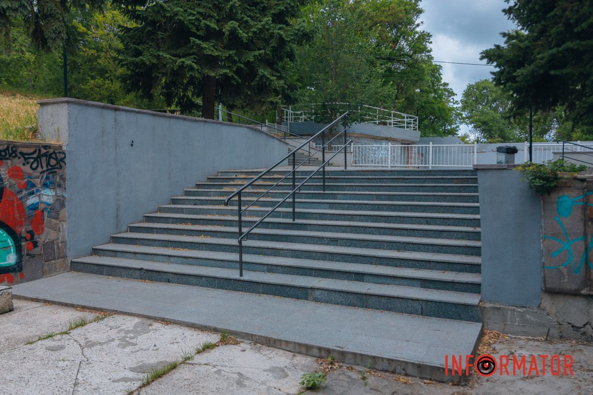 Среди деревьев – новые ступеньки