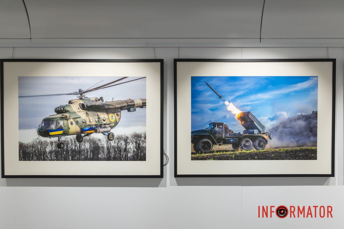 В Днепр прибыл художественный поезд с работами известного американского мецената Говарда Баффета 15