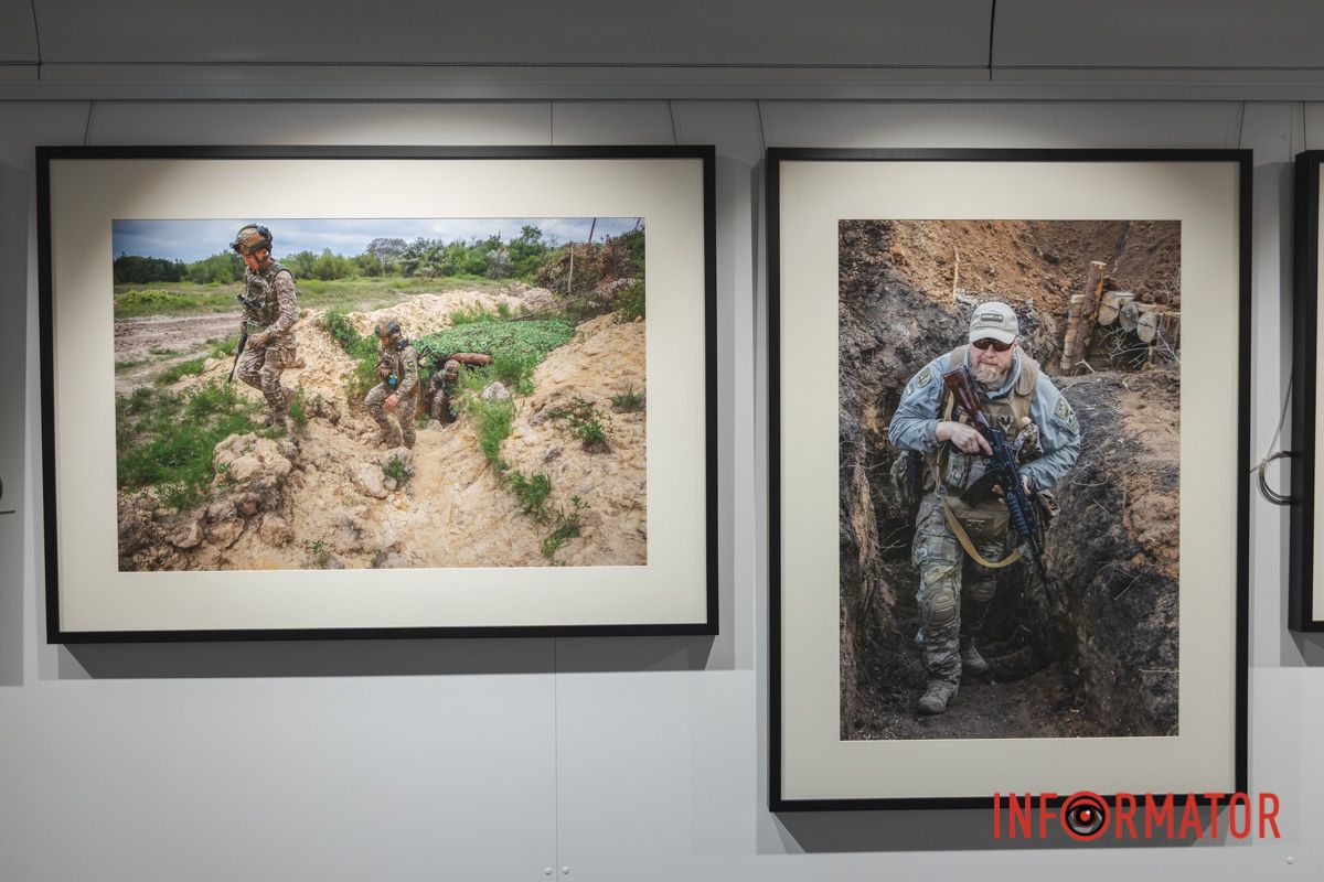 В Днепр прибыл художественный поезд с работами известного американского мецената Говарда Баффета 26