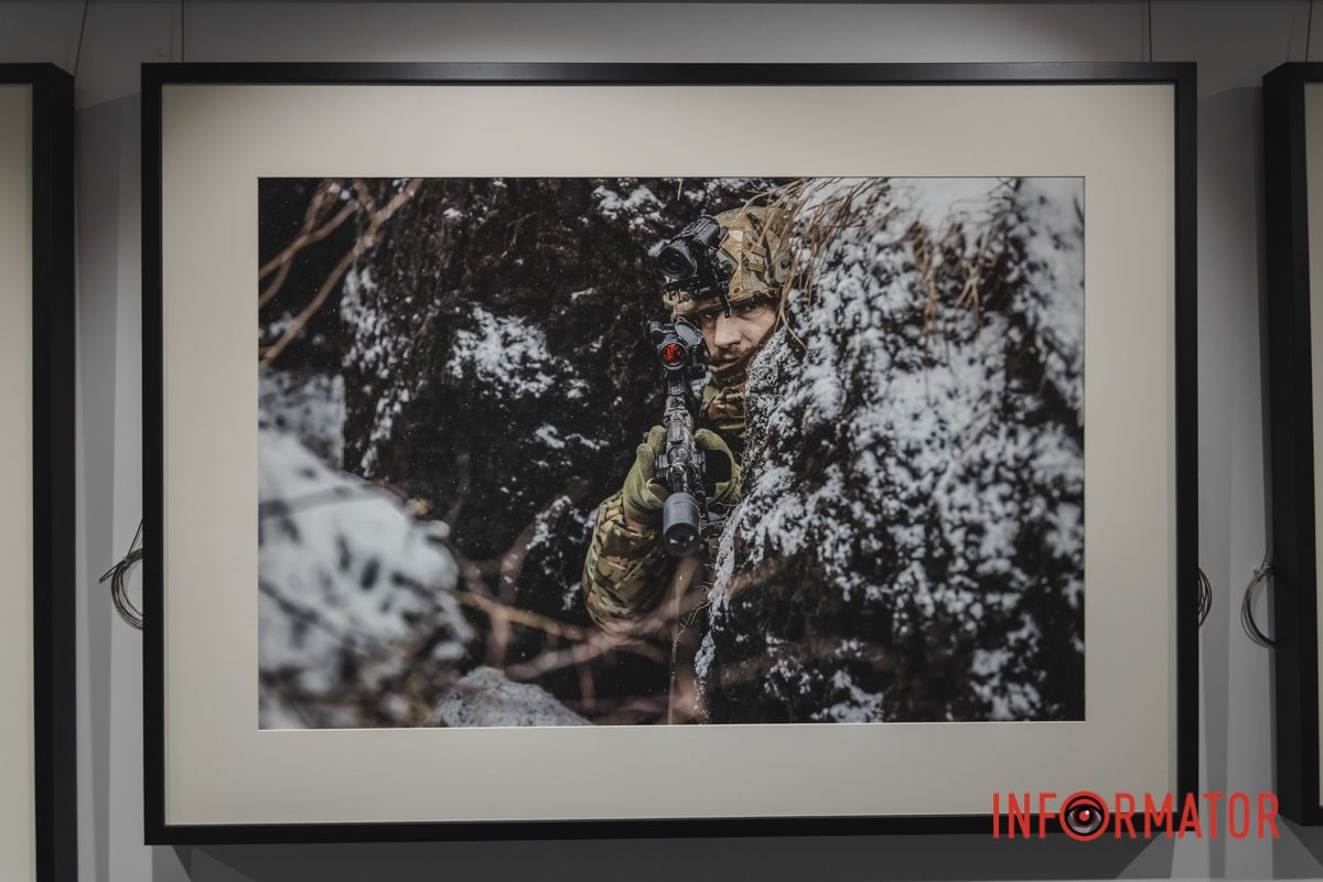 В Днепр прибыл художественный поезд с работами известного американского мецената Говарда Баффета 29