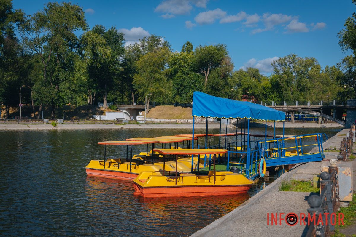 В Днепре утонул катамаран с пассажирами: что произошло в парке Глобы 2