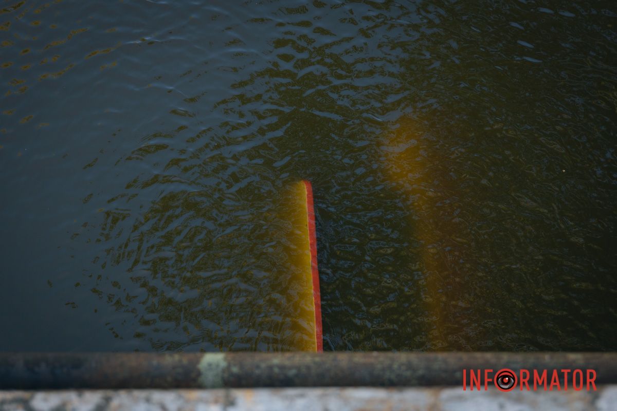 В Днепре утонул катамаран с пассажирами: что произошло в парке Глобы 8