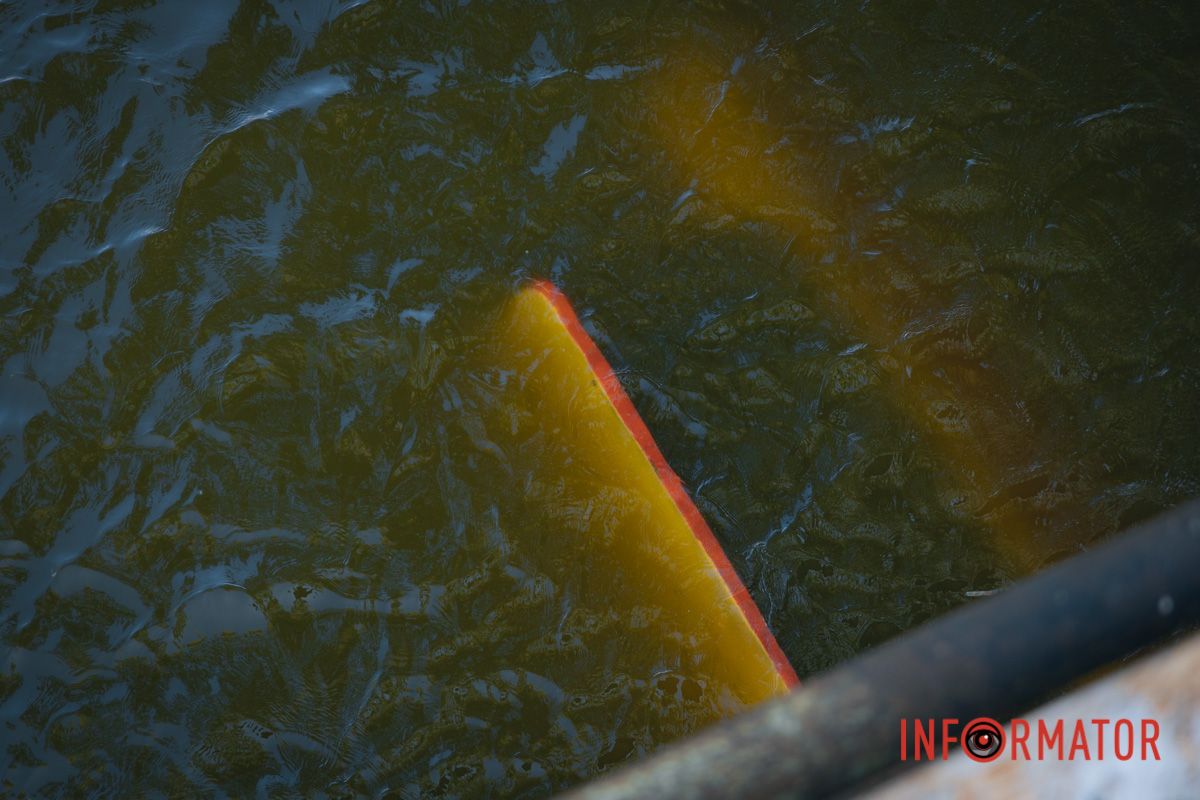 В Днепре утонул катамаран с пассажирами: что произошло в парке Глобы 10