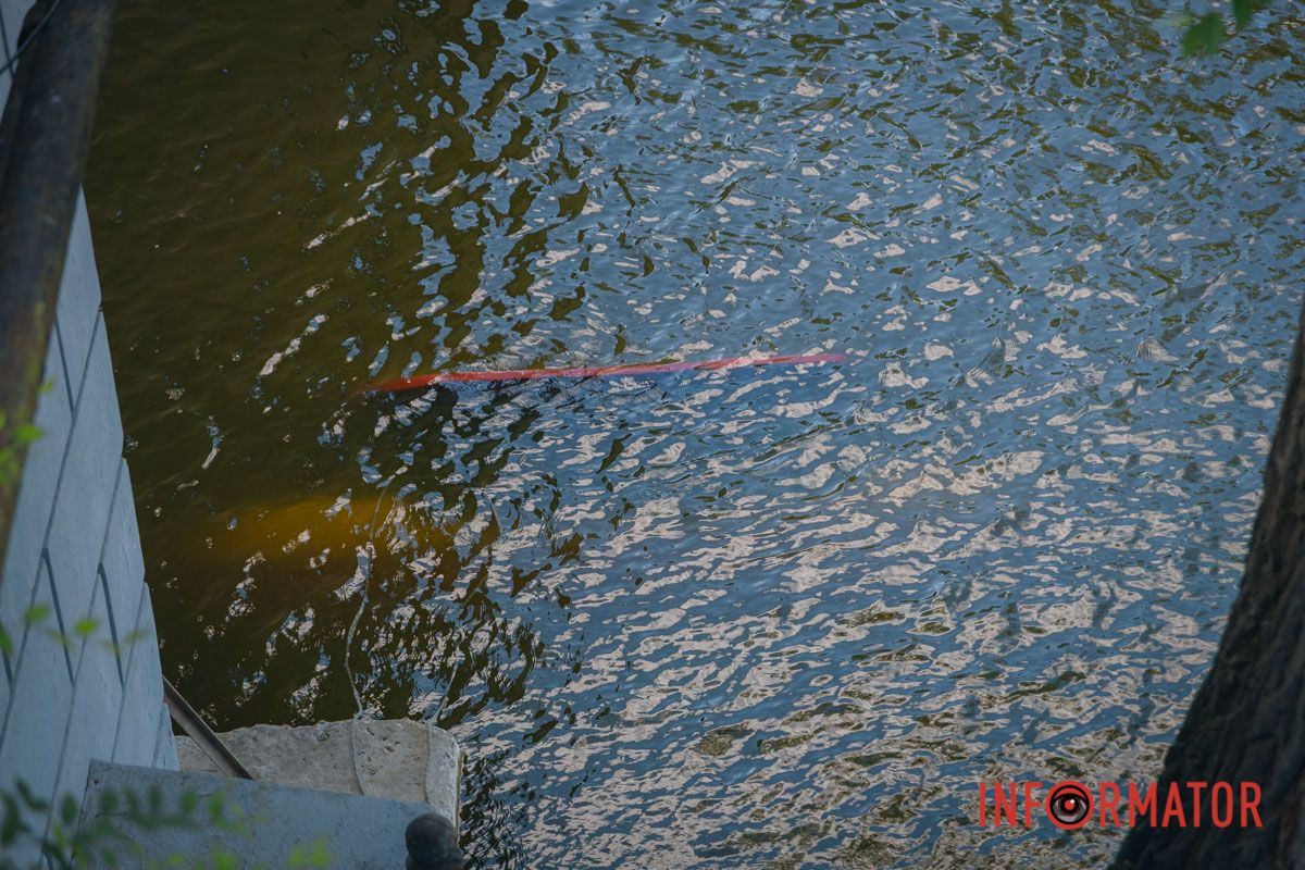 В Днепре утонул катамаран с пассажирами: что произошло в парке Глобы 11