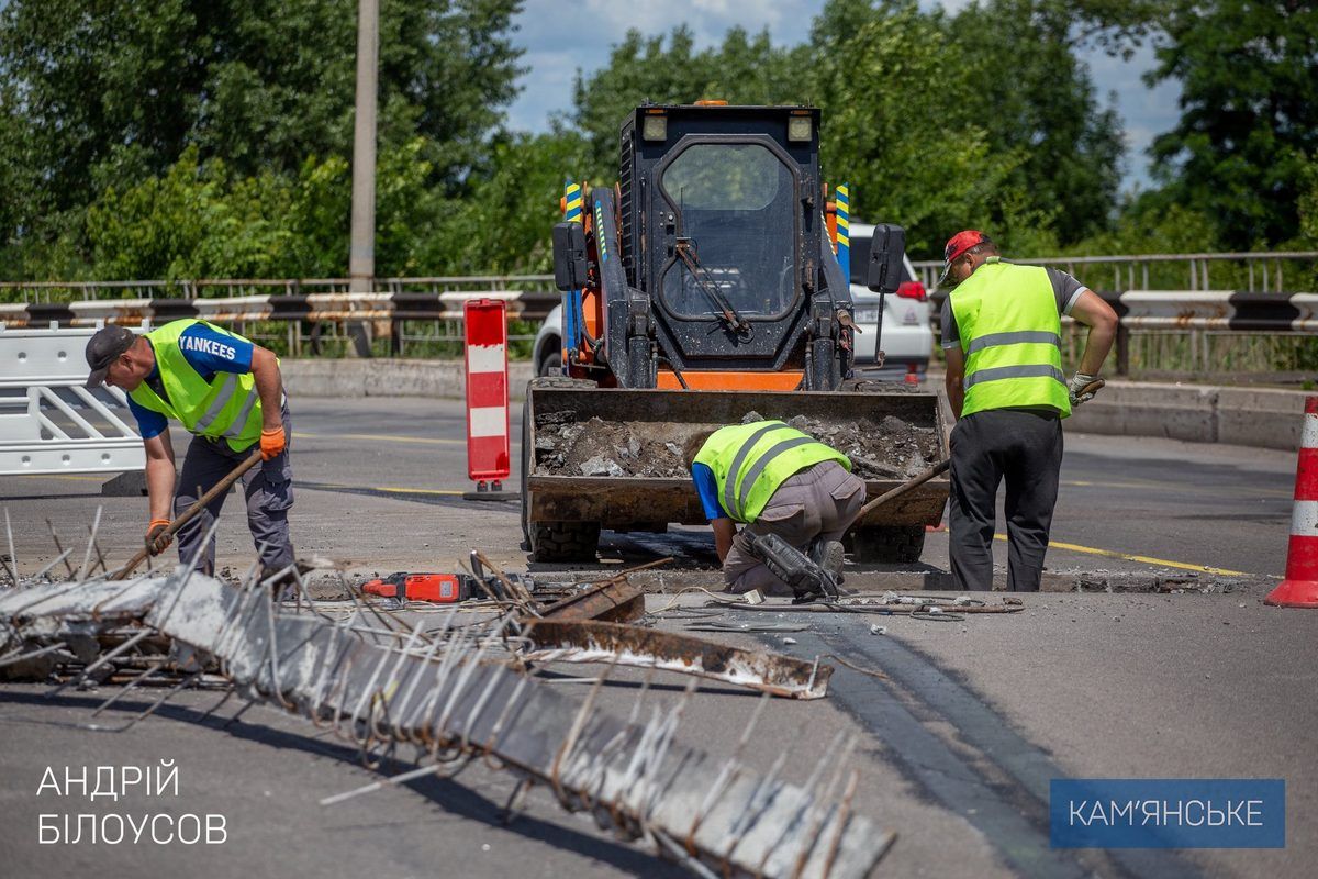В Каменском приступили к капитальному ремонту деформационных швов на путепроводе В Каменском восстанавливают деформационные швы на путепроводе, который возвели более 40 лет назад.