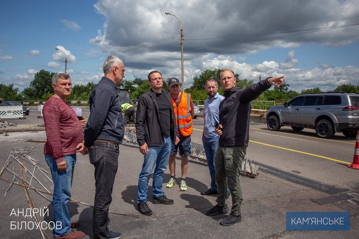 Мост построили более 40 лет назад В Каменском восстанавливают деформационные швы на путепроводе, который возвели более 40 лет назад.