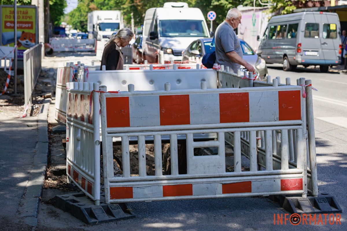 Причина заключается в ремонте ливневой канализации