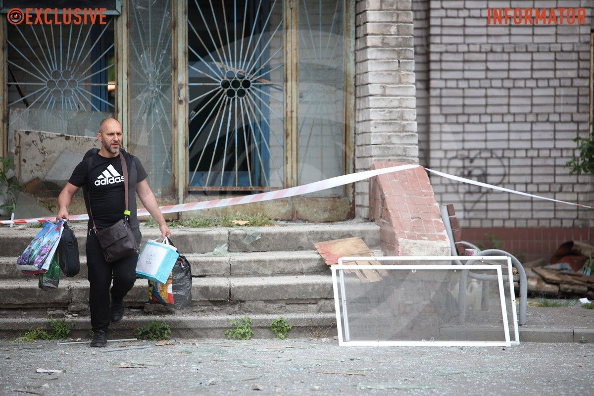 В Днепре истерзано общежитие Трагический день в Днепре: как по городу выглядят локации, изуродованные от «прилетов» 10