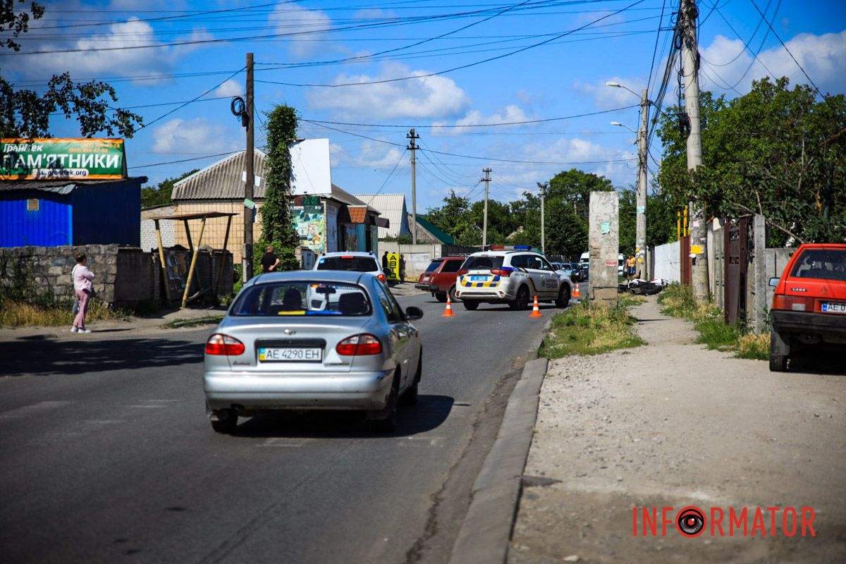 У четвер, 26 червня, у Дніпрі на вулиці Великій Діївській, поблизу будинку №342, сталася ДТП У Дніпрі на Великій Діївській біля заправки DGB зіткнулись ВАЗ та мотоцикліст на Bajaj: водій двоколісного в лікарні 1