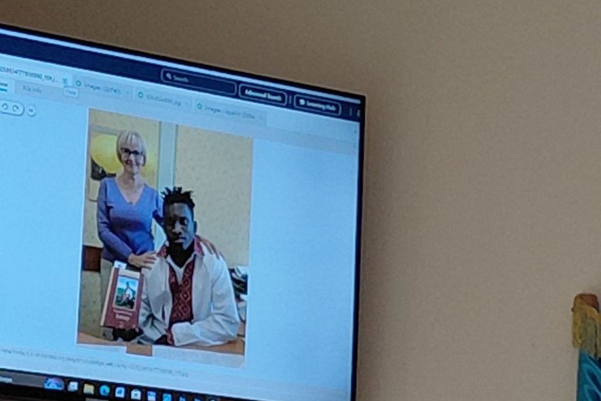 Фотографии с Фарион и темнокожим парнем