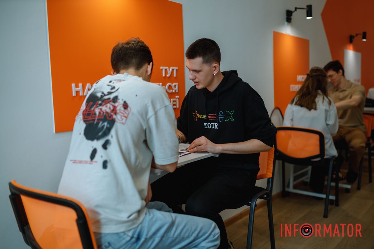 Після університету — готовий фахівець: EDS Ukraine та НТУ “Дніпровська політехніка” відкрили R&D-лабораторію для підготовки молоді до реальних проєктів 4