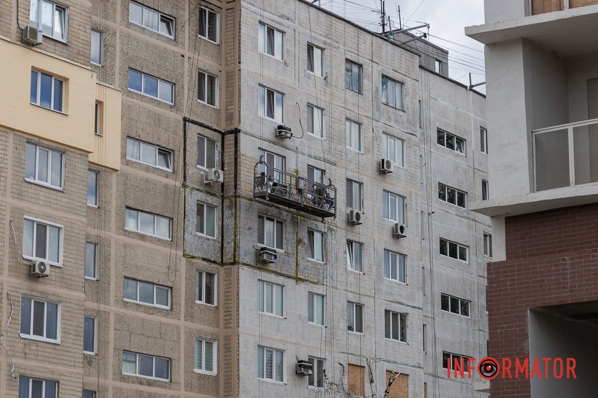 Утепляют оба дома