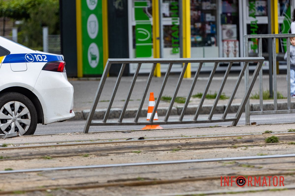 Попередньо, водій рухався у напрямку центру по проспекту Богдана Хмельницького Попередньо, водій рухався у напрямку центру по проспекту Богдана Хмельницького