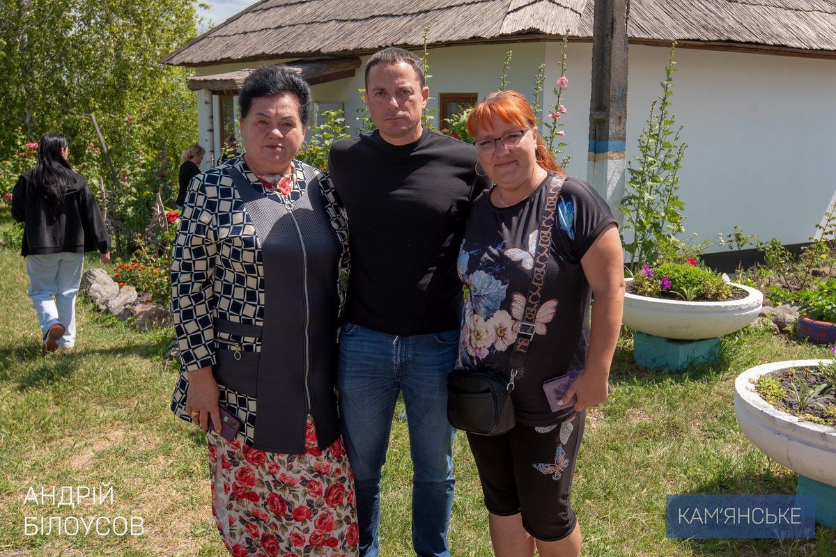 У селищі Карнаухівка з’явився пам’ятний знак на честь загиблих Захисників 4