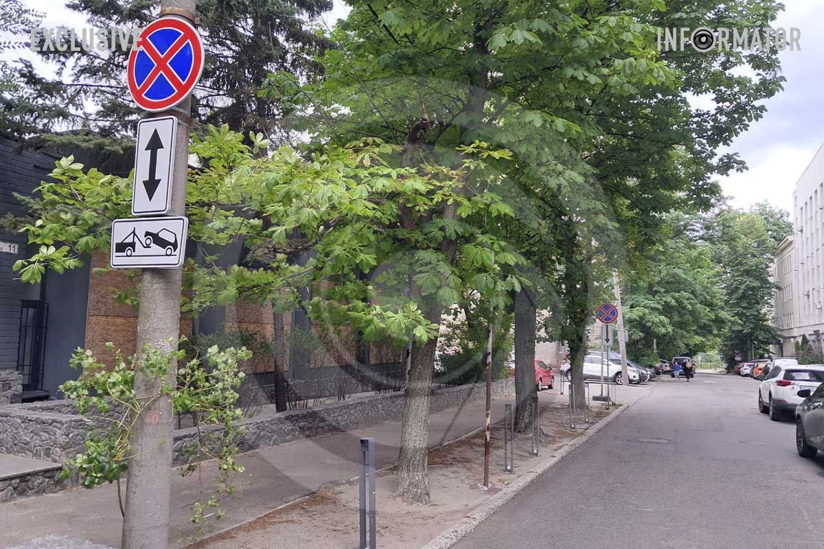 «Паркувальна мафія»: як у Дніпрі штрафують водіїв через шахрайство інспекторів з паркування міськради 16