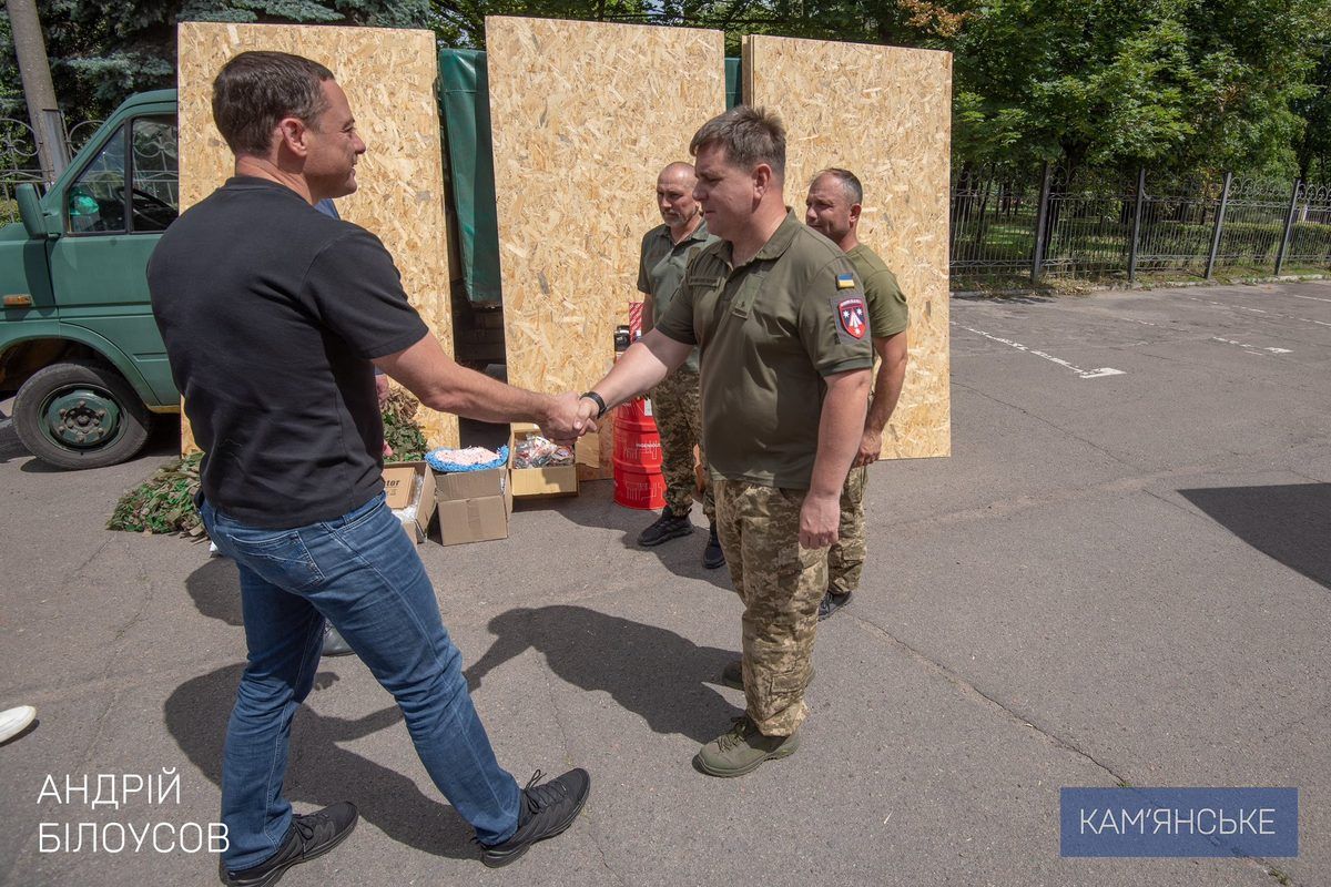 А також бригада ППО, яка боронить небо Дніпропетровської області У Кам’янському передали допомогу 6 військовим підрозділам 4