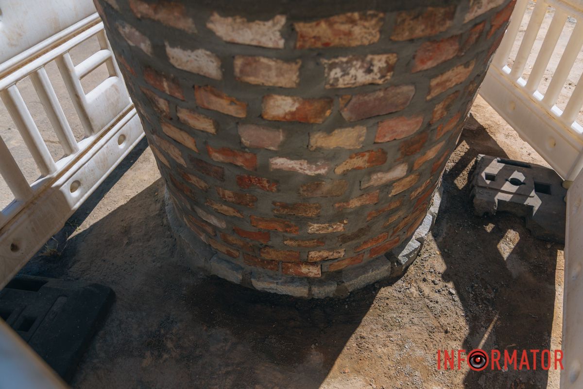 Кирпич и цемент