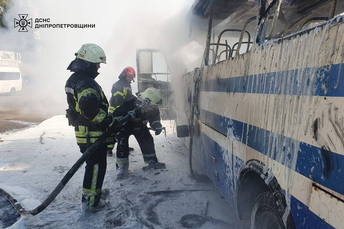 Там во время движения вспыхнул автобус
