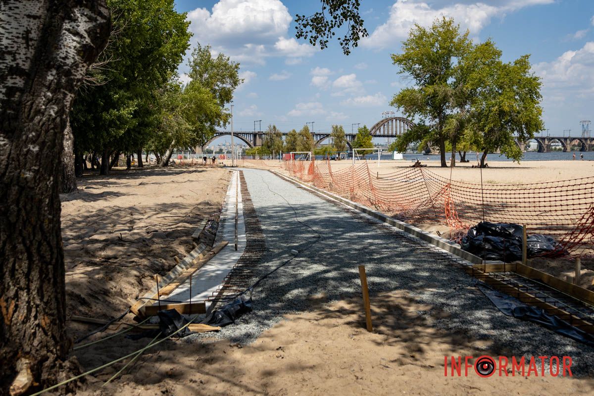 Пляж на Монастырском острове