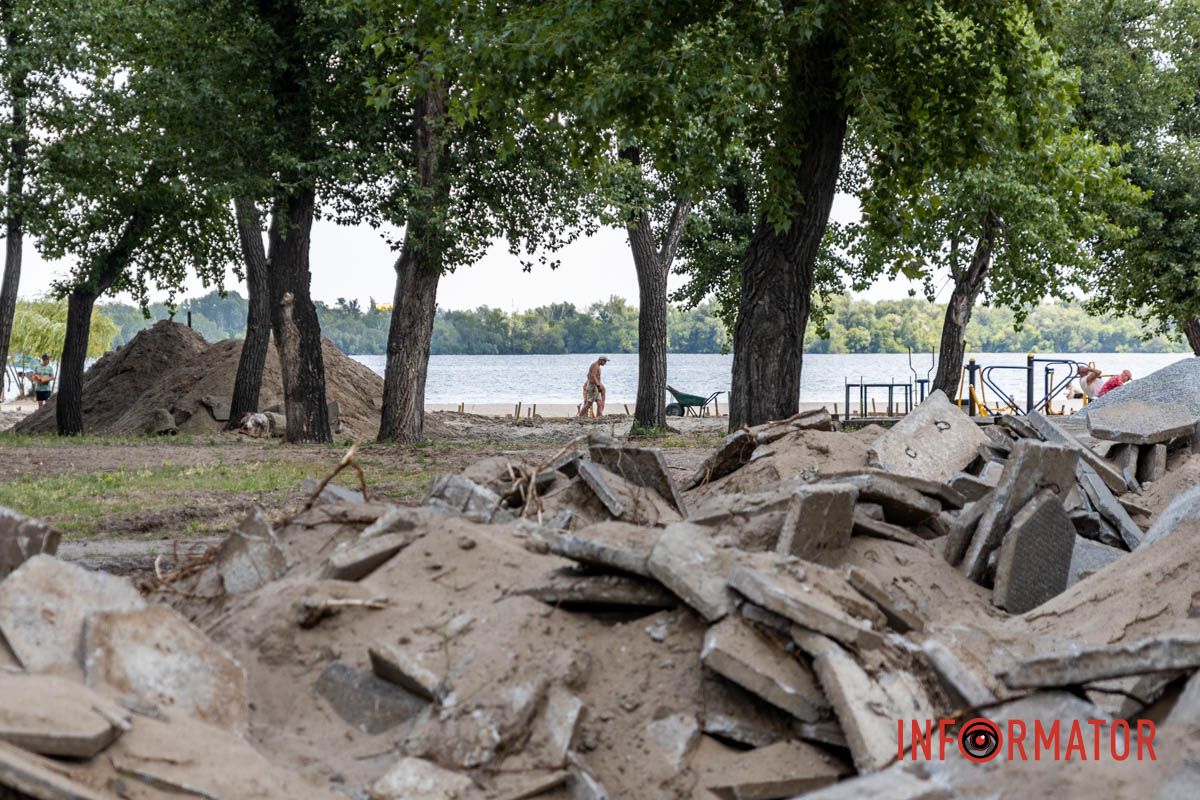 Новые дорожки производят в рамках проекта безбарьерности