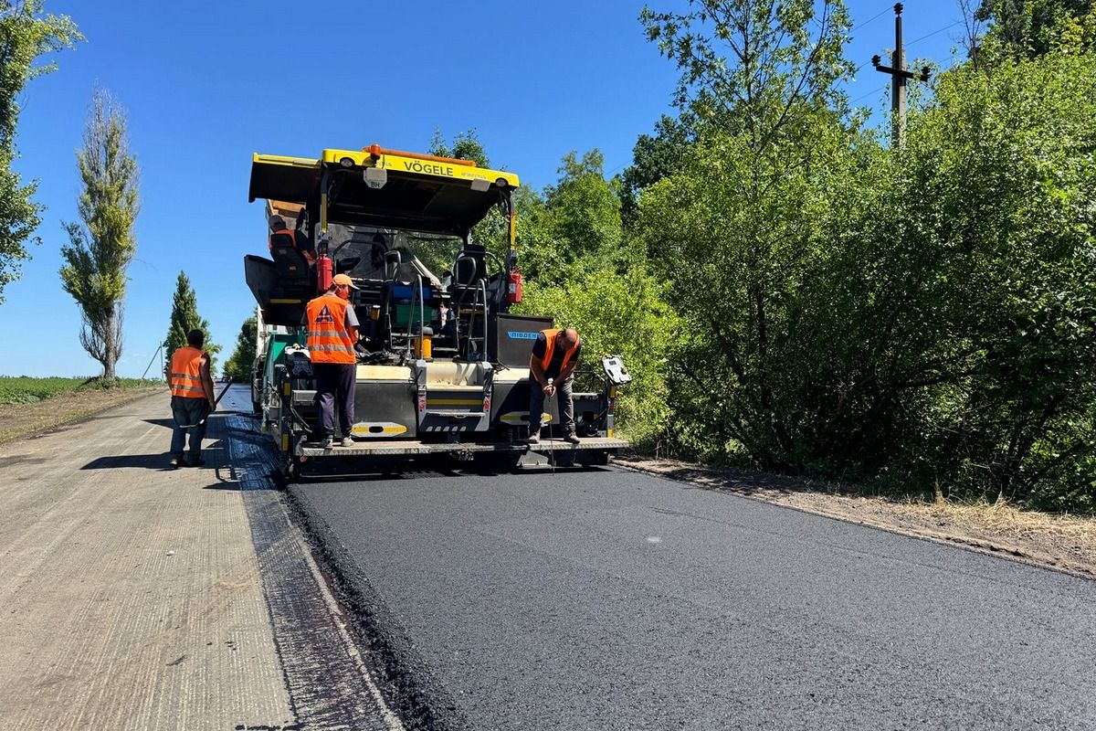«Ці маршрути є критично важливими»: які дороги ремонтують у Дніпропетровській області 3