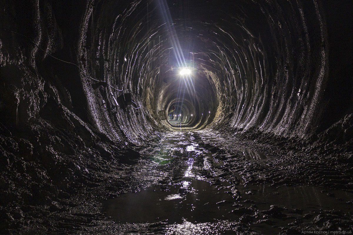 Временное крепление тоннелей – таких тоннелей около 90%. В Днепре во время войны продолжат строить метро: что об этом известно 4