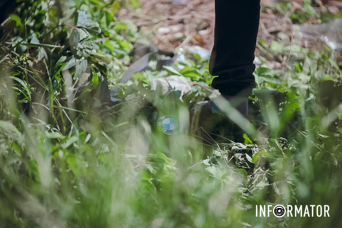 Значок В Днепре на Казака Мамая "Таврия" перевернулась на крышу 18