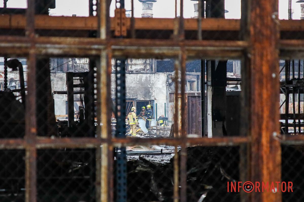 Работают спасательные службы Ночная атака по Днепру беспилотниками 17 июля: фоторепортаж Информатора 16