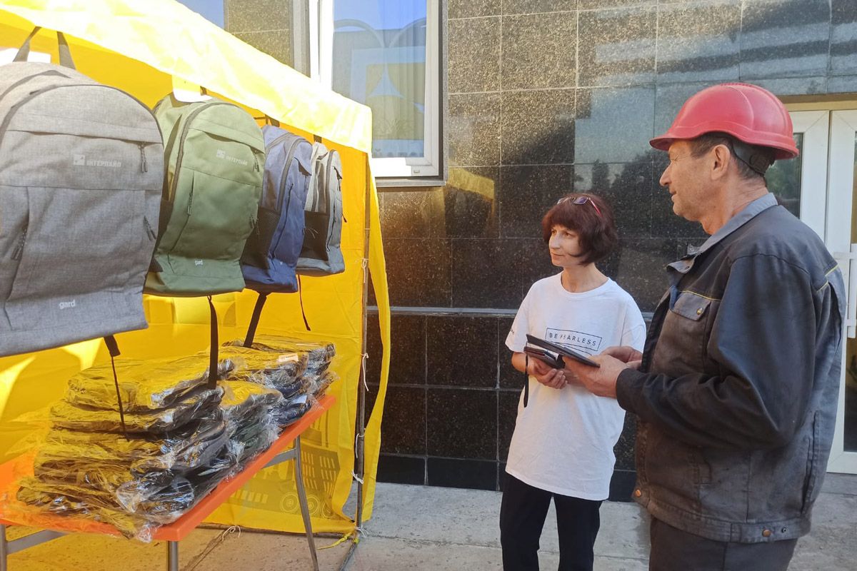 Полезный подарок: «Интерпайп» поздравил работников с Днем металлурга 3