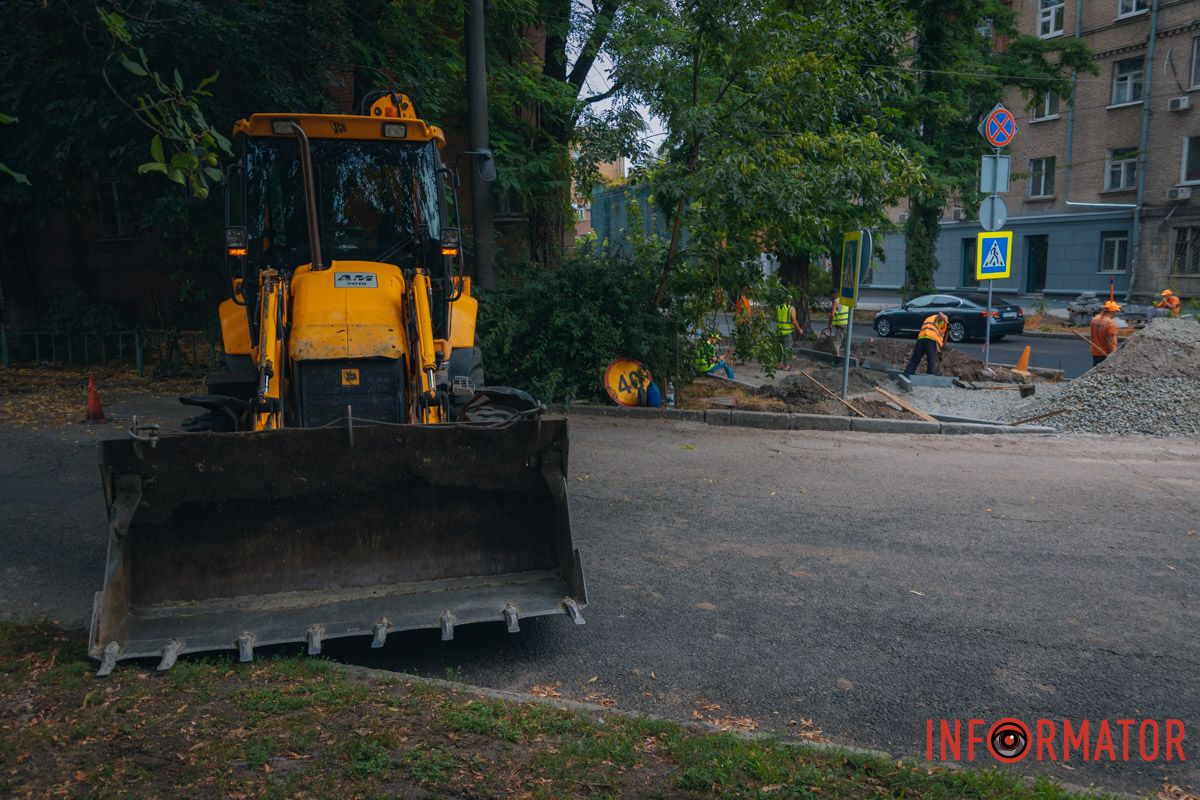 Заехать — невозможно уехать: в Днепре из-за дорожных работ перекрыли улицу Акинфиева, ищите другой маршрут 2